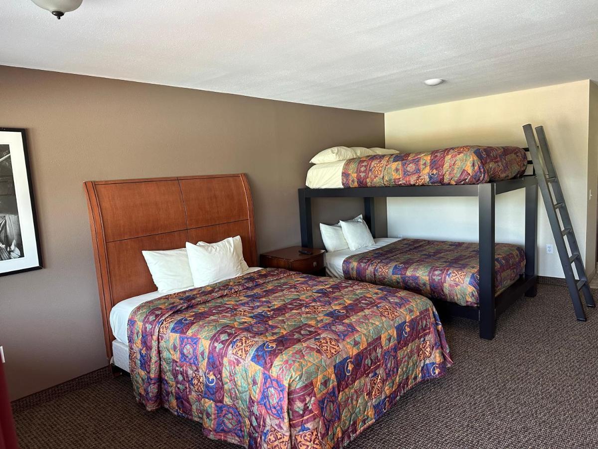 All Star Inn & Suites Уисконсин Делс Екстериор снимка